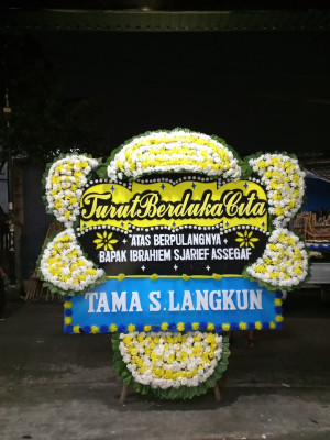 Papan Bunga Duka di Nglondong