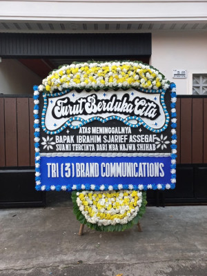 Papan Bunga Duka di Nglondong